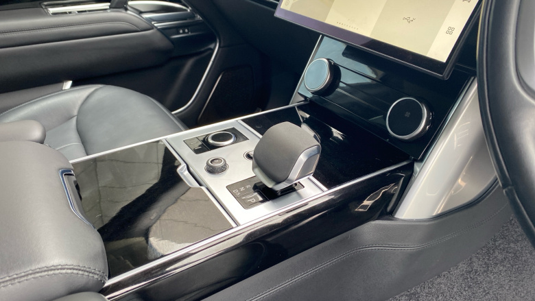 Land Rover Range Rover 4.4 P530 V8 Autobiography 4dr Auto Petrol Estate